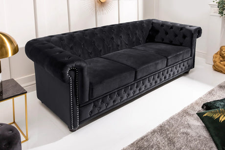 Trzyosobowa sofa Chesterfield z aksamitnym obiciem w kolorze czarnym