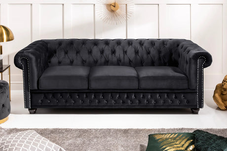 Trzyosobowa sofa Chesterfield z aksamitnym obiciem w kolorze czarnym