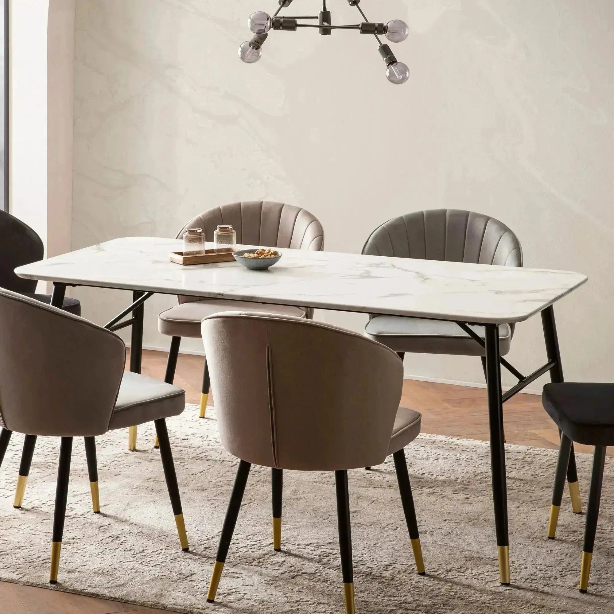 STÓŁ DO JADALNI WOHNLING OPTYKA BIAŁY MARMUR 120 CM / WL6.955 Invicta Interior