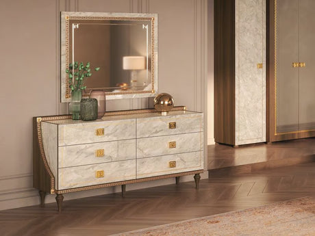 Włoska komoda 6 szufladowa Arredoclassic Romantica w marmurze Carrara i orzechu ze złotymi uchwytami