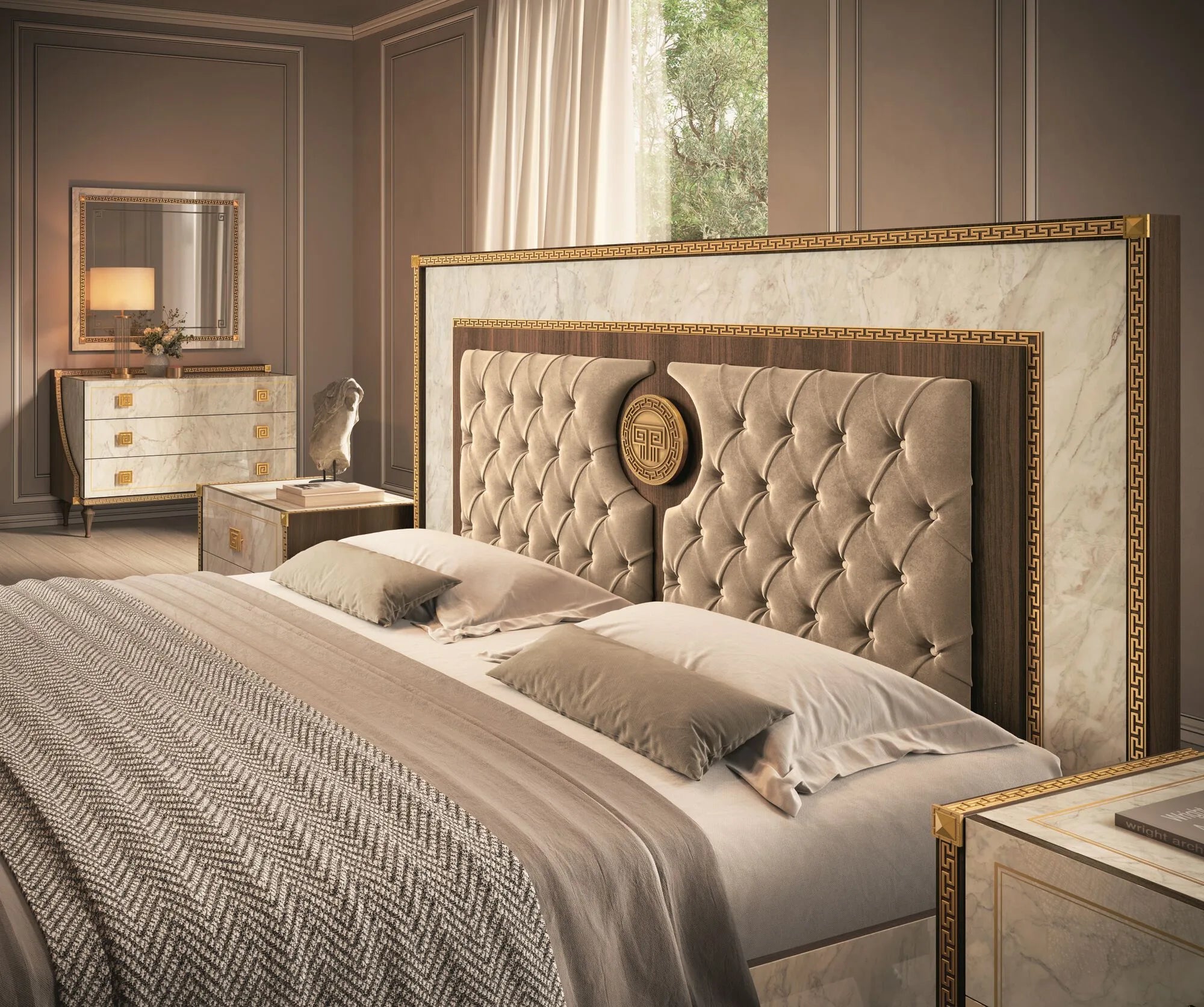 Włoski łóżko Arredoclassic Romantica , z tapicerowanym oparciem i złoconymi detalami w stylu włoskim