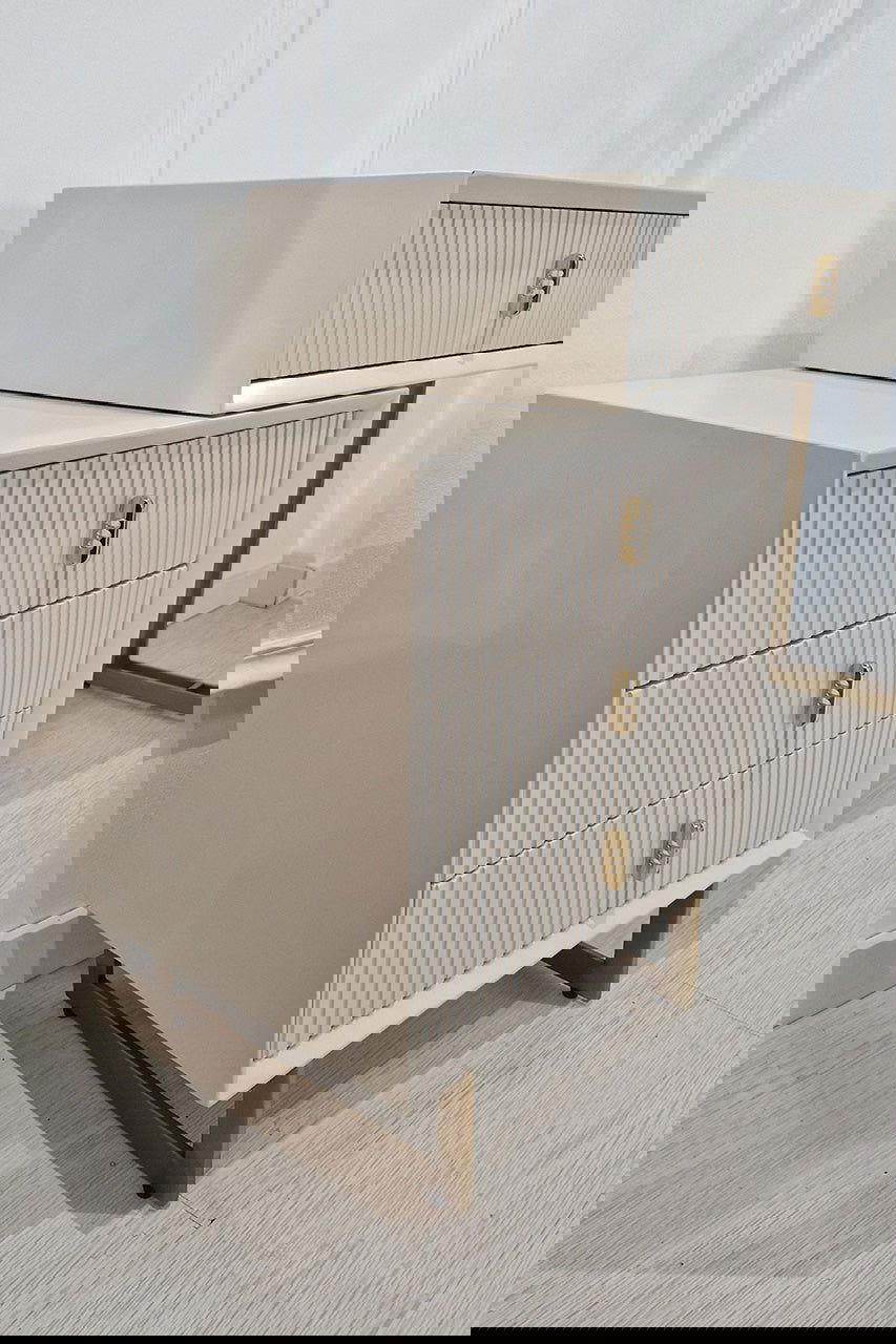 BIURKO NOWOCZESNE CARMEN BEŻOWE / ZŁOTA PODSTAWA / AH