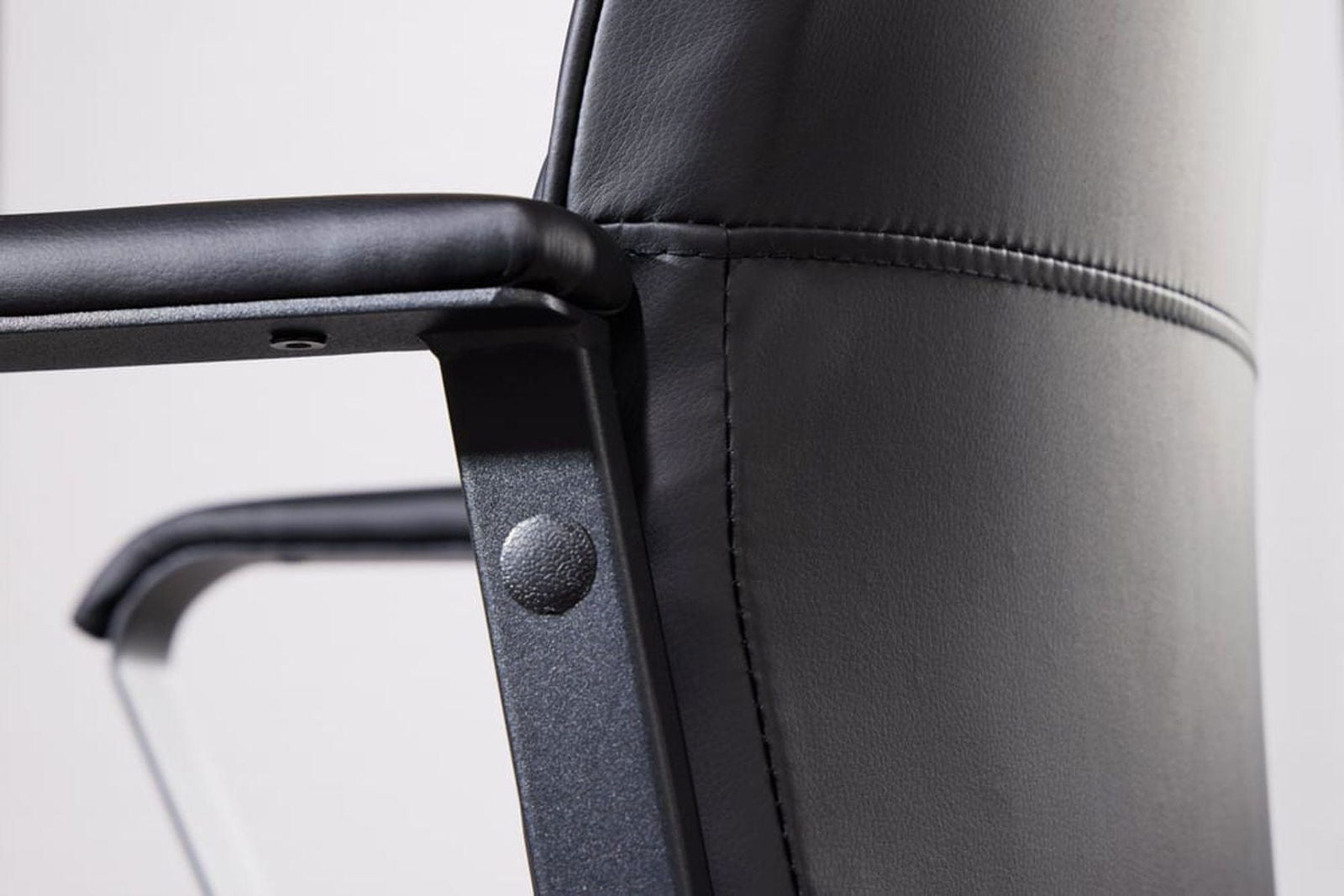 KRZESŁO BIUROWE CZARNE / 43293 / INVICTA INTERIOR