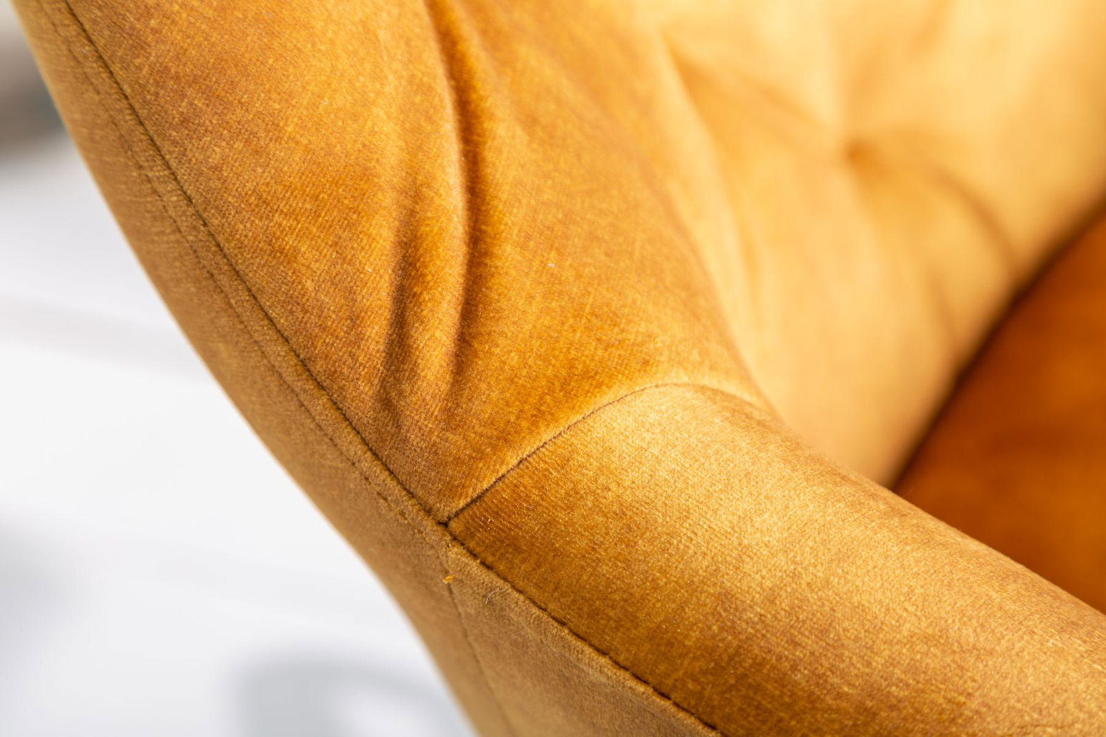 KRZESŁO DUTCH KOMFORT ŻÓŁTY AKSAMIT / 40303 / INVICTA INTERIOR