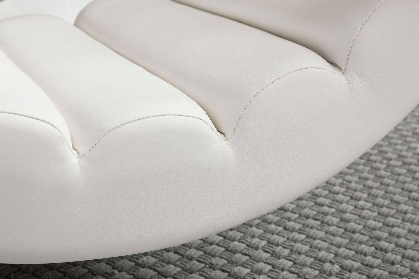 Leżanka Relax Lounger biała Wohnling / WL1.857