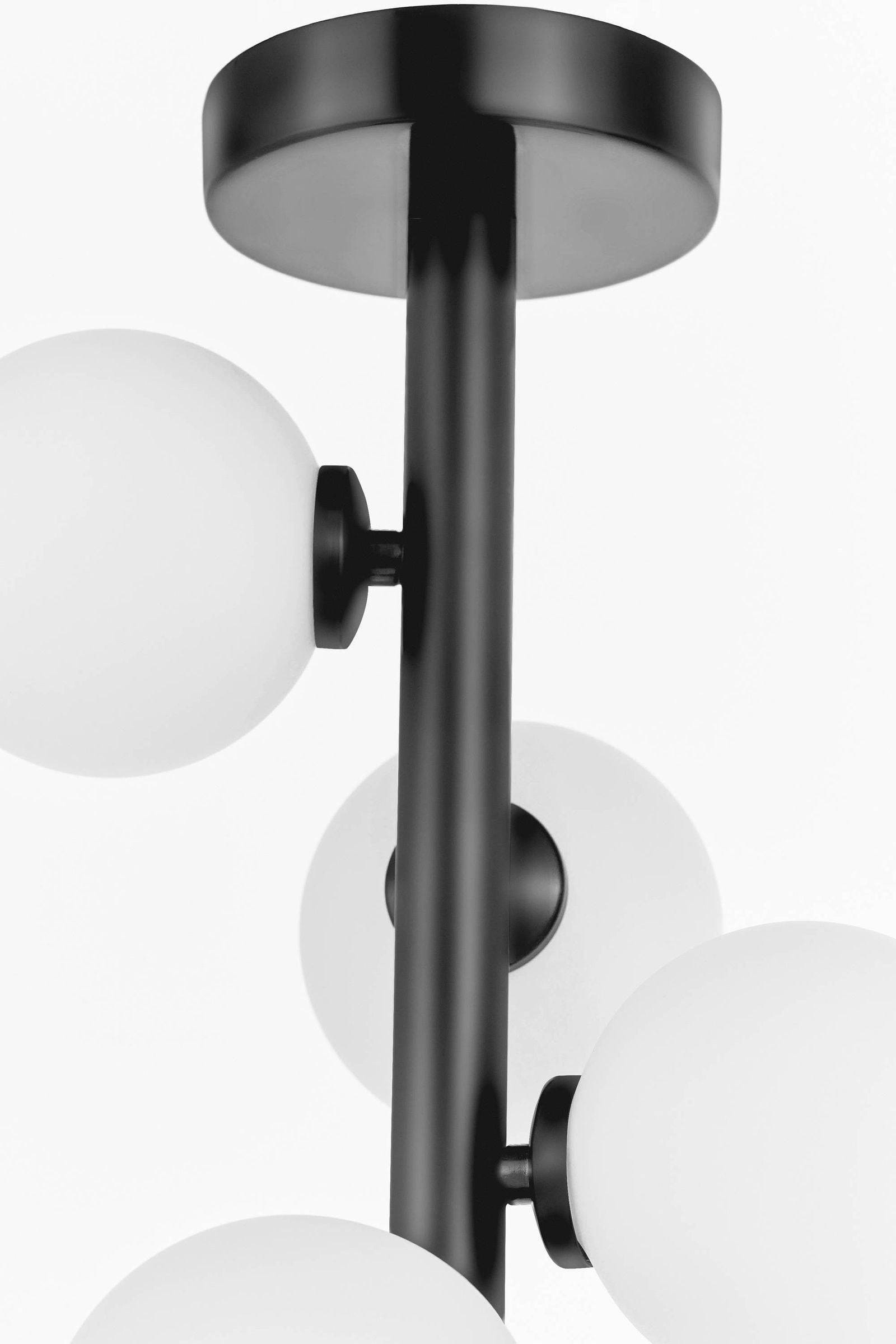 NOWOCZESNA LAMPA SUFITOWA CZARNA PETRICA W7