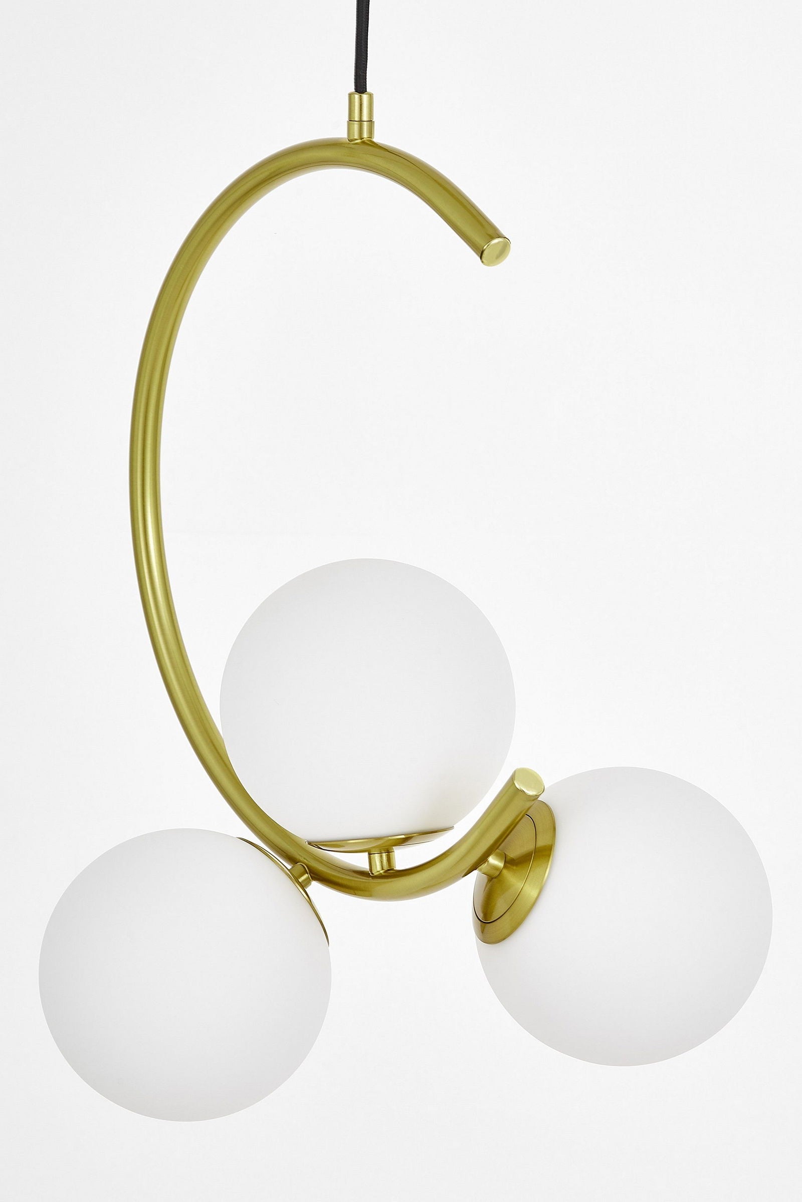 NOWOCZESNA LAMPA WISZĄCA MOSIĘŻNA BONIO W3