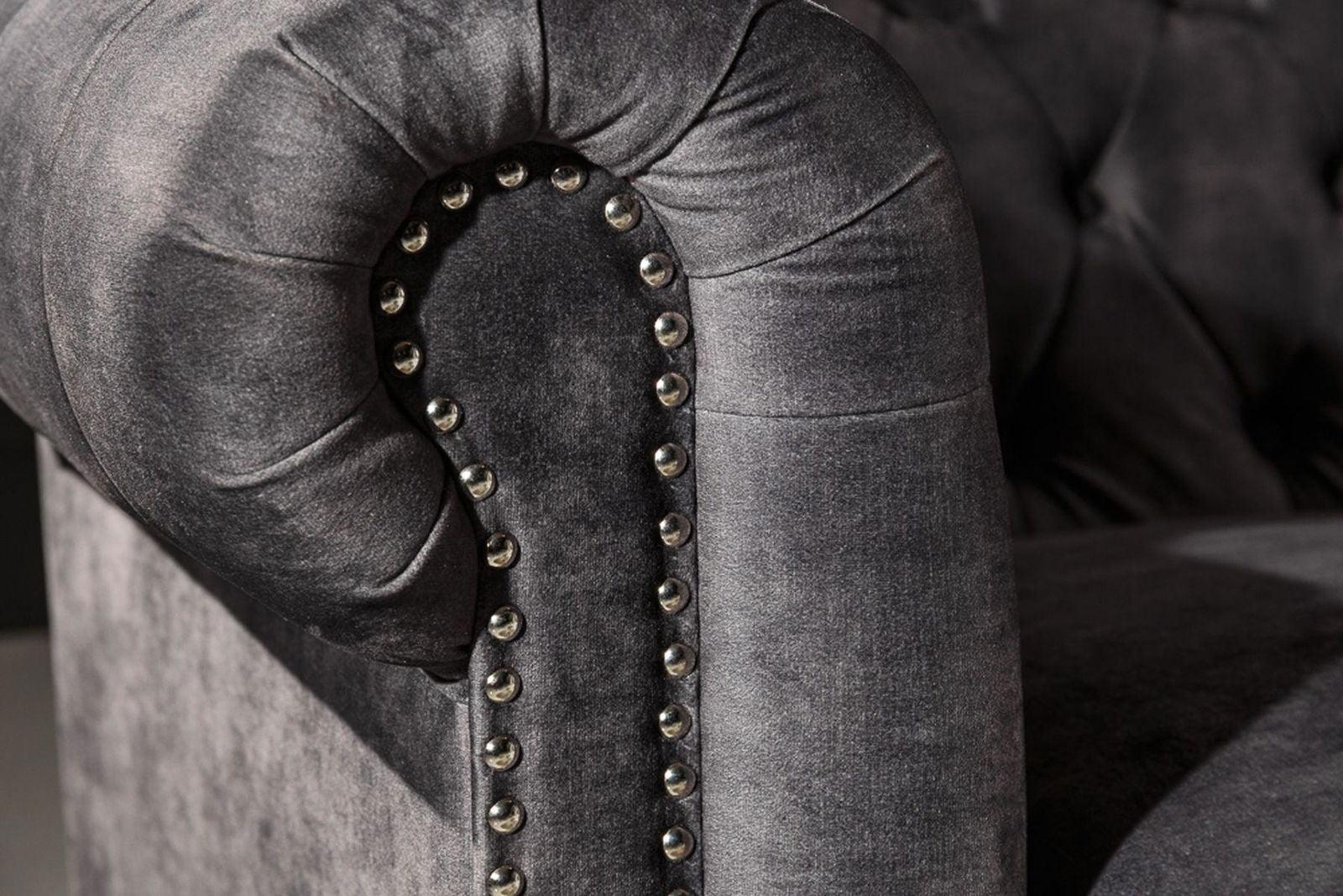 SOFA CHESTERFIELD 3 OSOBOWA SZARA AKSAMIT / 41215 / INVICTA INTERIOR