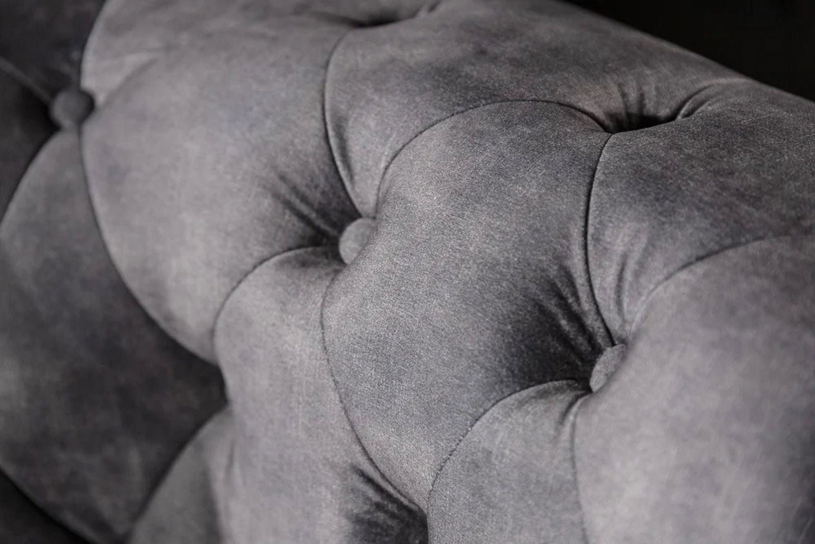 SOFA CHESTERFIELD 3 OSOBOWA SZARA AKSAMIT / 41215 / INVICTA INTERIOR