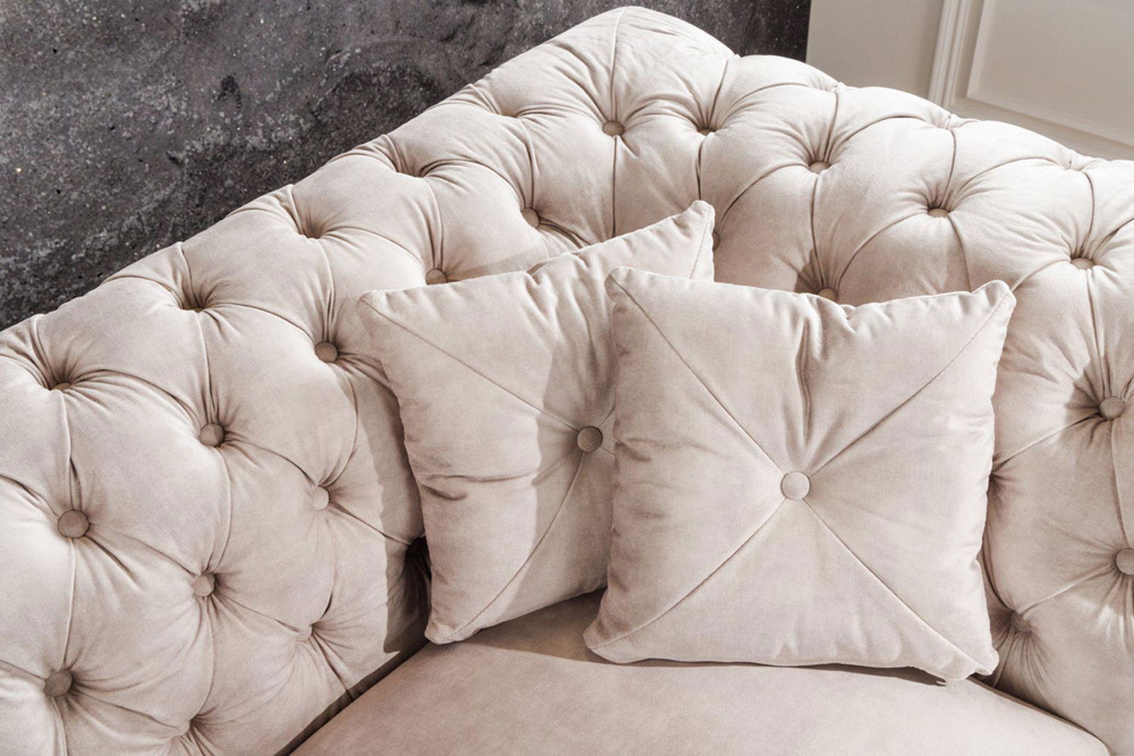 SOFA CHESTERFIELD PARIS BEŻOWY AKSAMIT 225 CM / 42662 / INVICTA INTERIOR