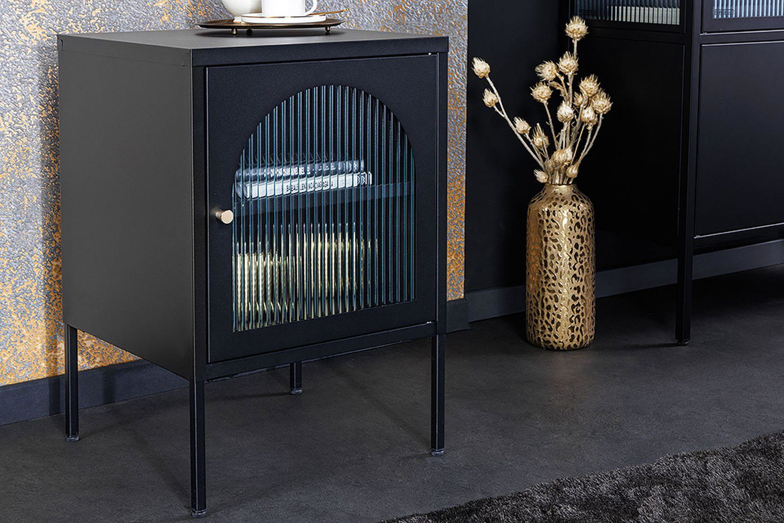 SZAFKA NOCNA PARIS CZARNA / 43329 / INVICTA INTERIOR