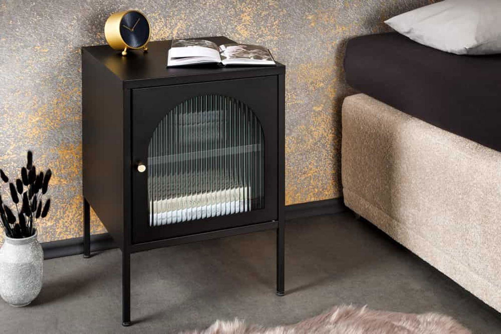 SZAFKA NOCNA PARIS CZARNA / 43329 / INVICTA INTERIOR
