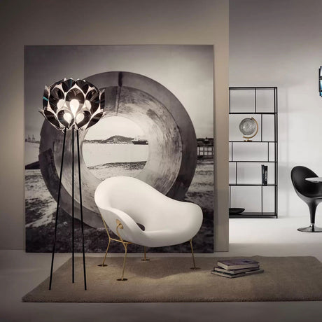 Slamp Flora designerska lampa stojąca trójnóg cyna