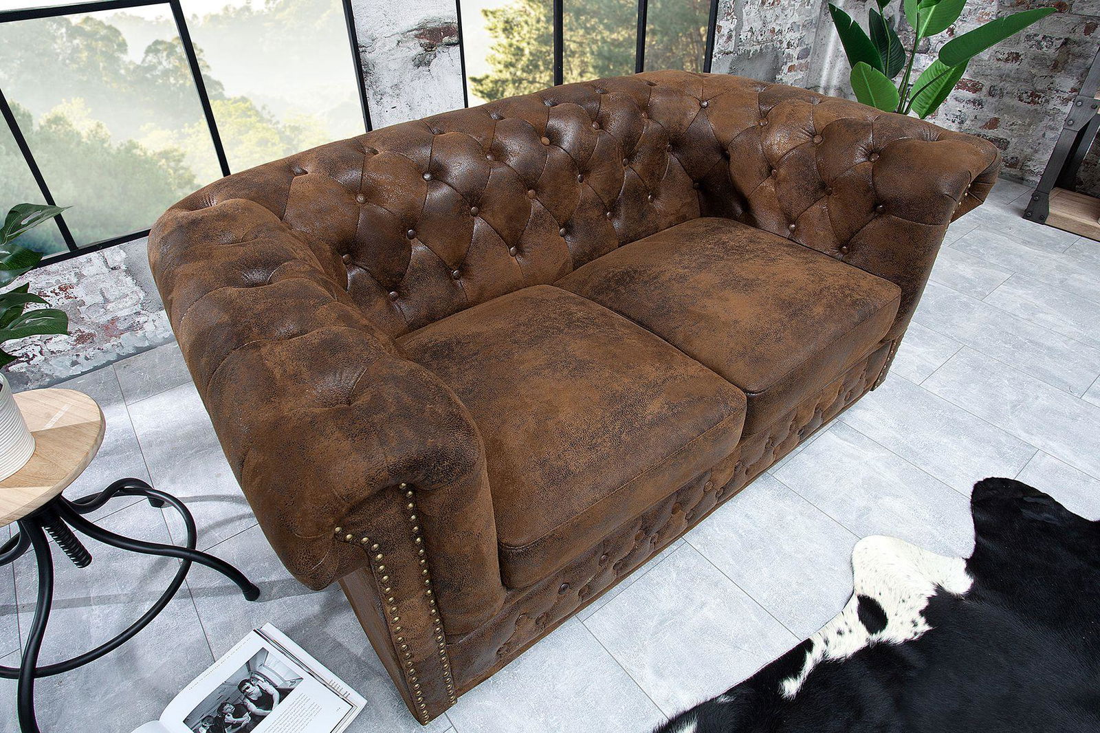 Sofa Chesterfield 2 brązowy antyczny / 17109 / INVICTA INTERIOR