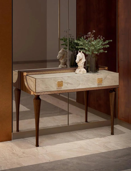 Konsola Arredoclassic Romantica z optyka marmur Carrara i orzech ze złotymi uchwytami