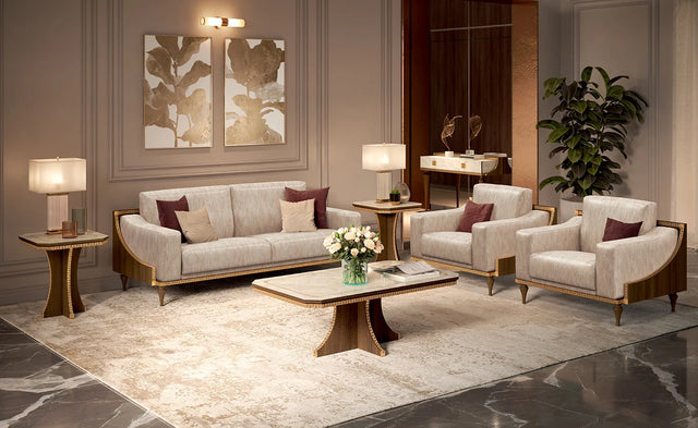 Włoski fotel Arredoclassic Romantica w beżowym aksamicie z ramą w optyce orzecha i złotymi detalami