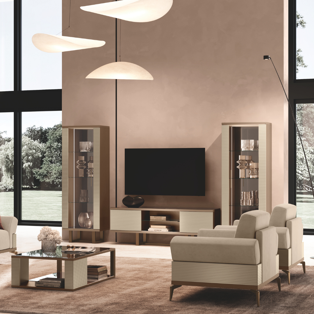 Stolik kawowy Linea prostokątny, kolor taupe, otwarta półka, ryflowany boczny panel, nowoczesny styl