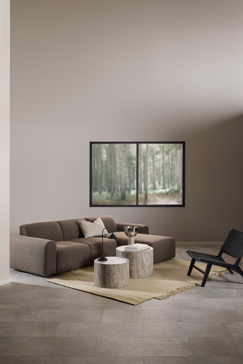 Zestaw okrągłych stolików kawowych Dice grey marble River w nowoczesnym salonie