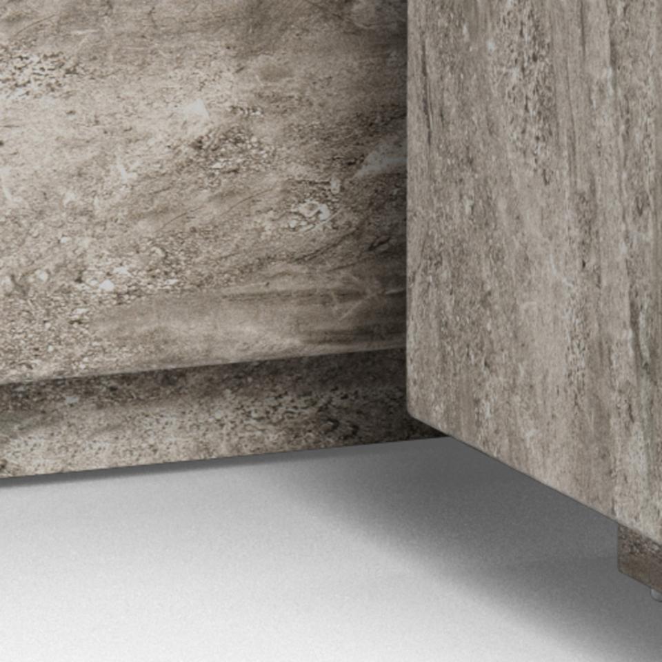 Zbliżenie na geometryczną formę stolików Dice w dekorze grey marble River