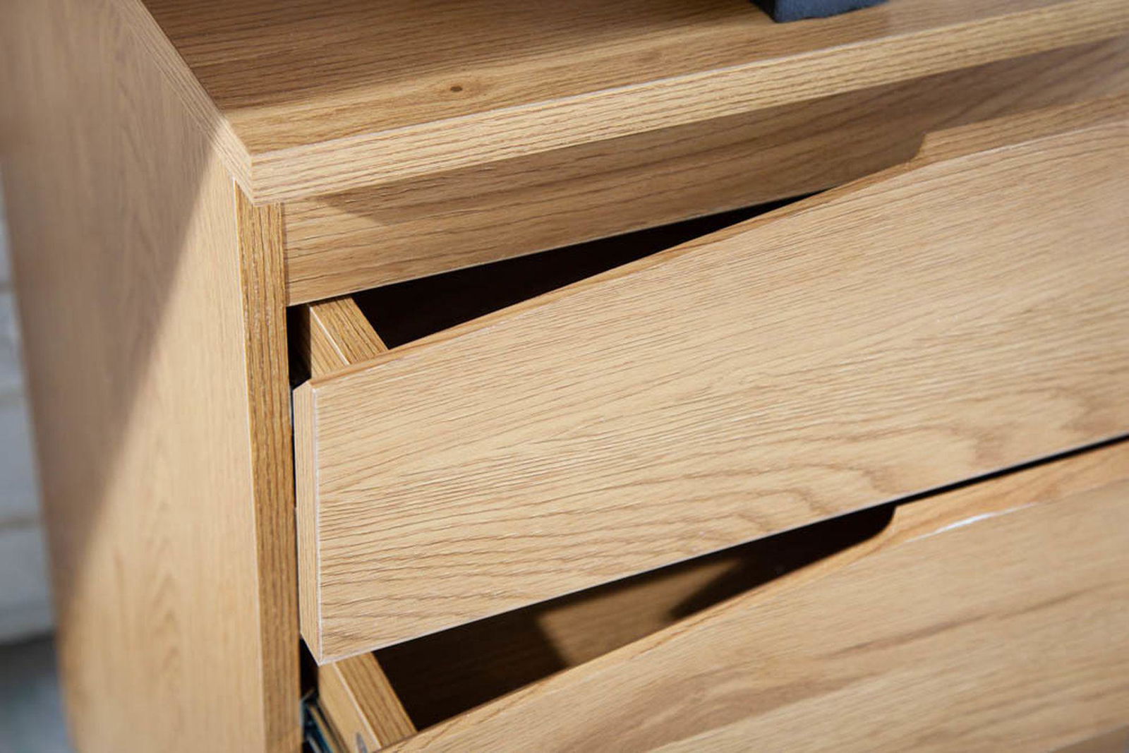 BIURKO STUDIO 160 CM OPTYKA DĄB NATURALNY / 40986  / INVICTA INTERIOR