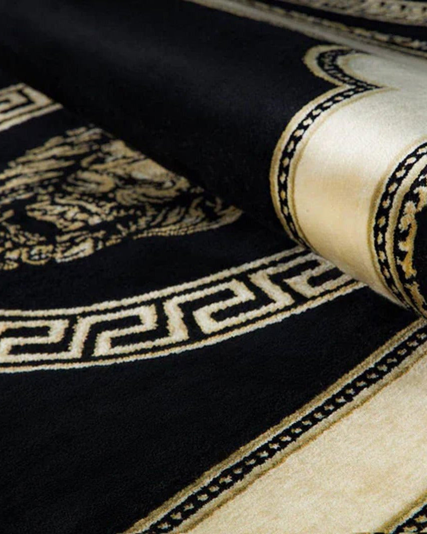 DYWAN Z MEANDREM VERSACE + LEW CZARNY OKRĄGŁY 200 CM