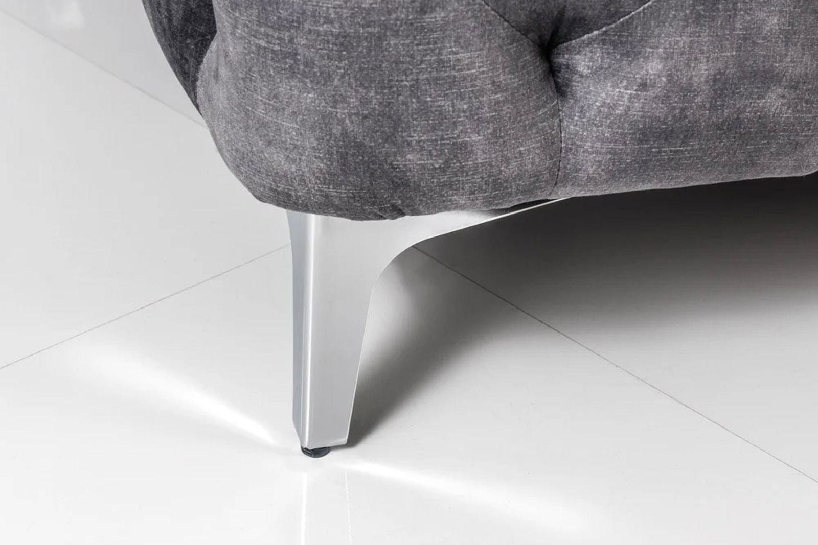 Fotel MODERN BAROCK CIEMNOSZARY AKSAMIT / 41297  / INVICTA INTERIOR
