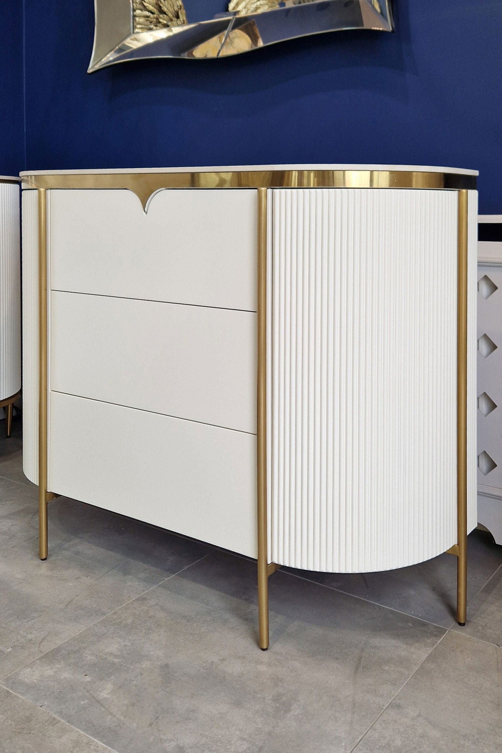 KOMODA NOWOCZESNA BIANCA BIAŁA 120 CM / ZŁOTA PODSTAWA / AH