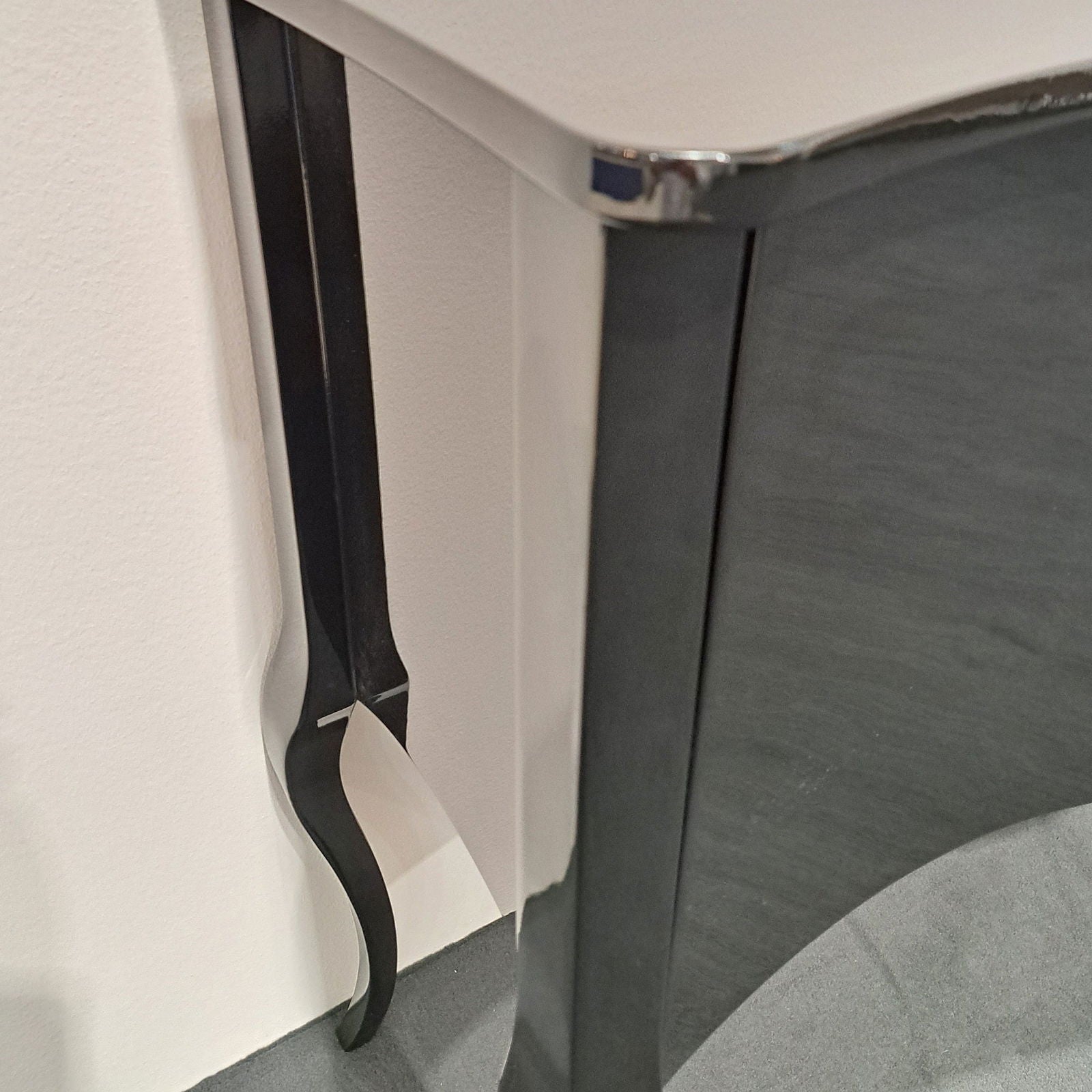 KOMODA RTV BAROCCO NEW BN01 pod TV wisz?
cy POŁYSK