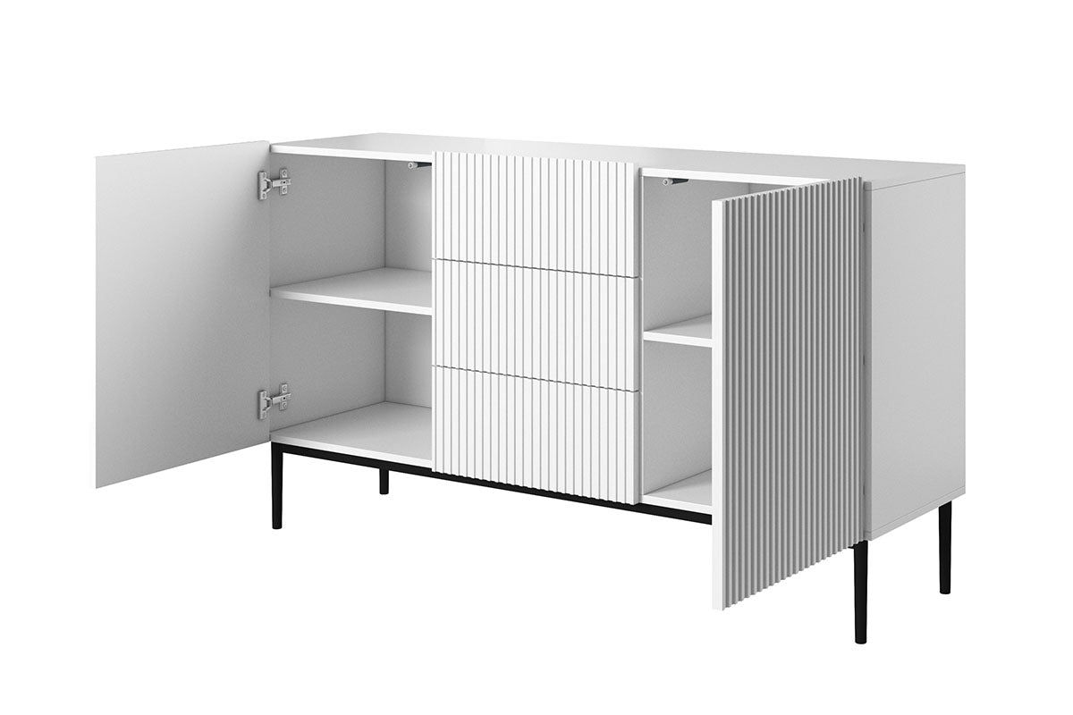 Komoda Nicole 150 cm z szufladami i metalowymi nogami - biały mat / czarne nóżki