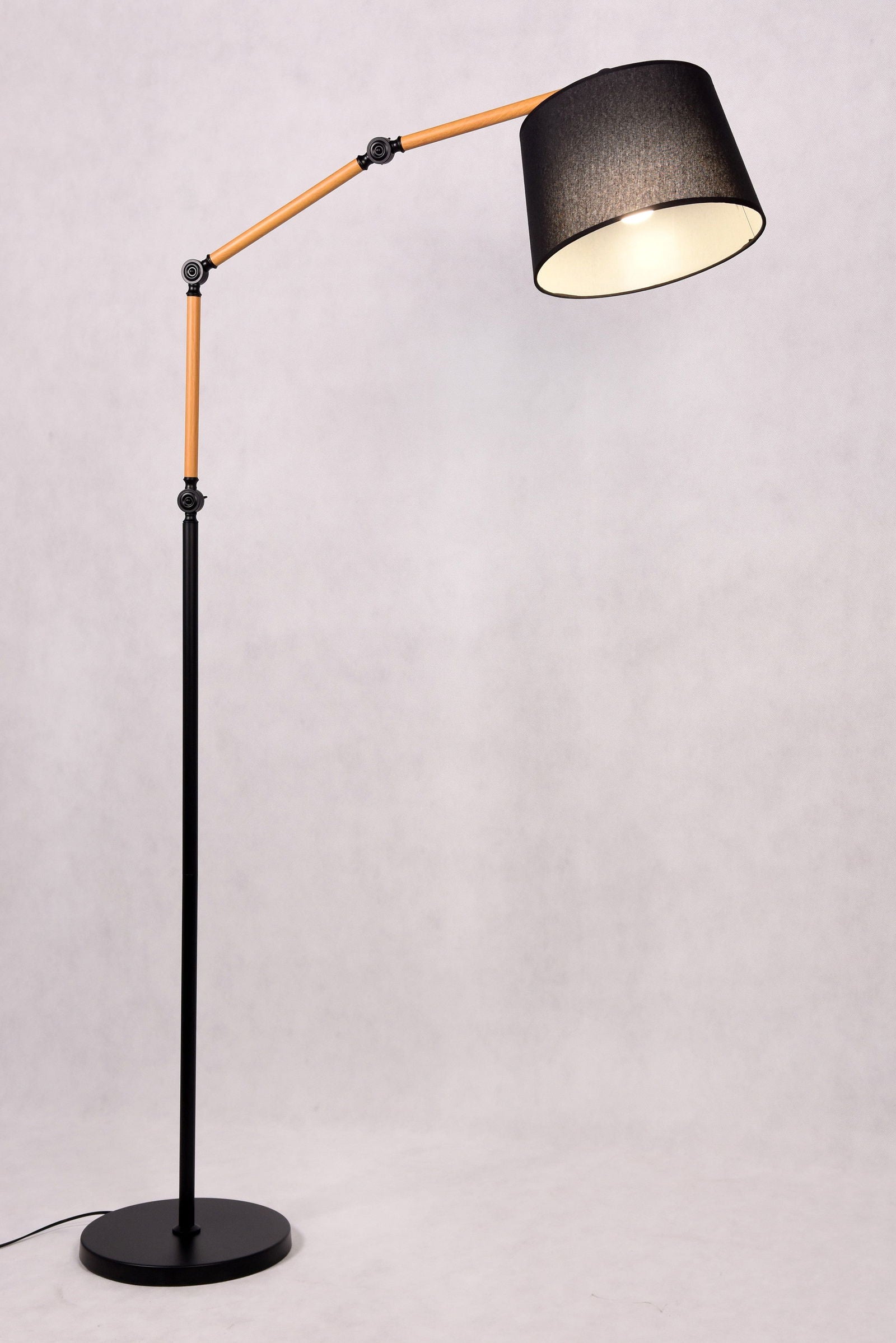 LAMPA STOJĄCA PODŁOGOWA CZARNA CORSUS