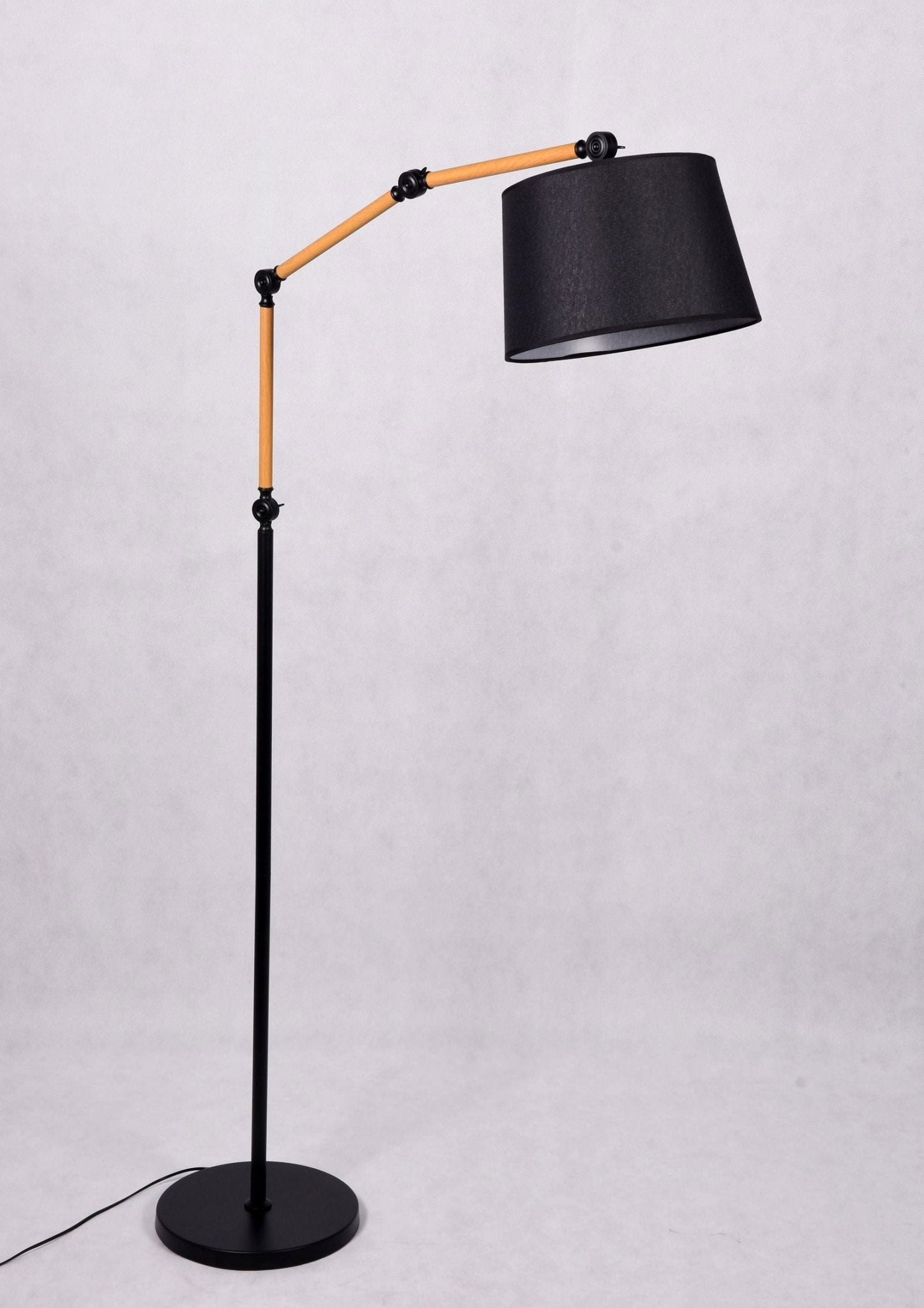 LAMPA STOJĄCA PODŁOGOWA CZARNA CORSUS