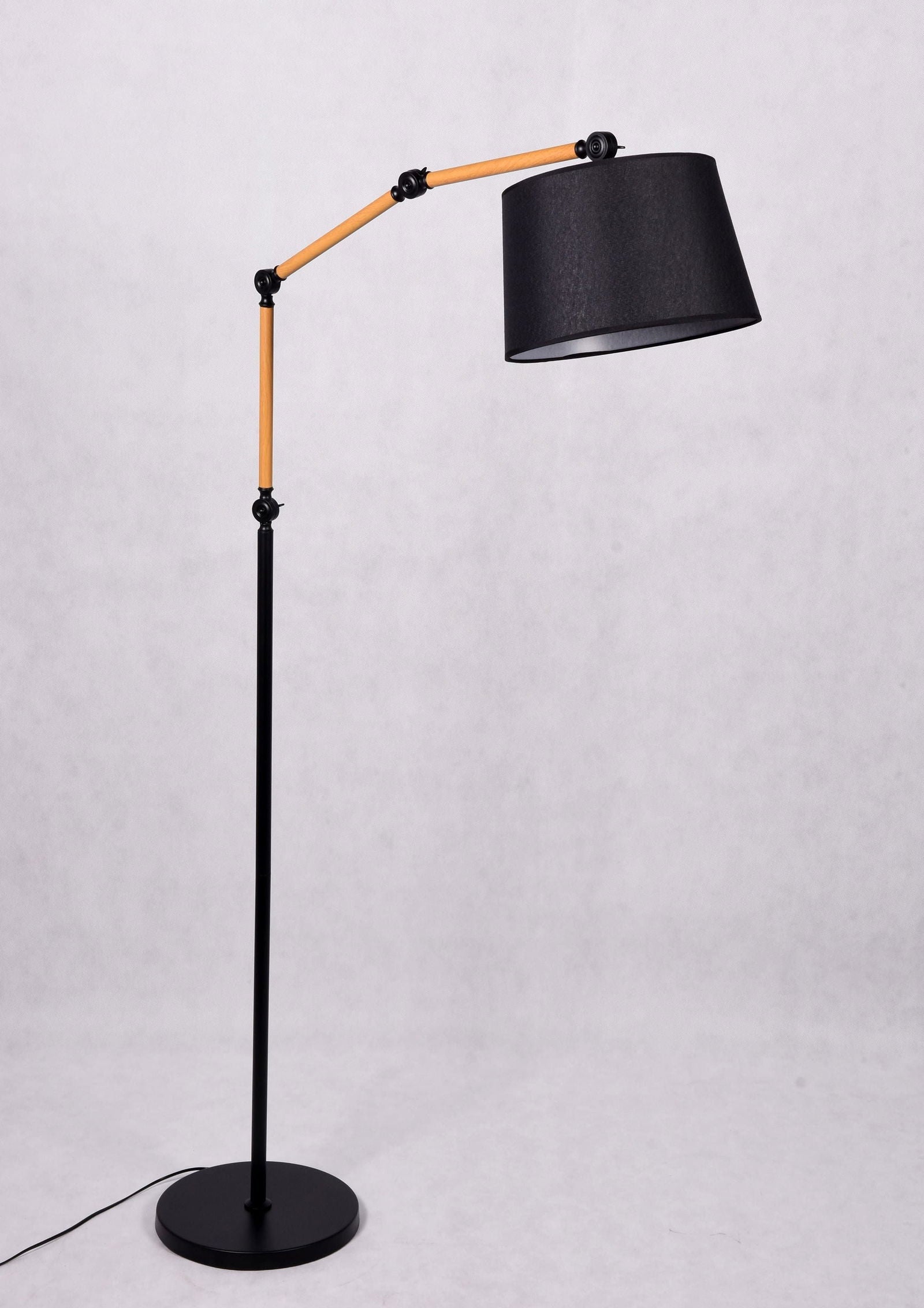 LAMPA STOJĄCA PODŁOGOWA CZARNA CORSUS