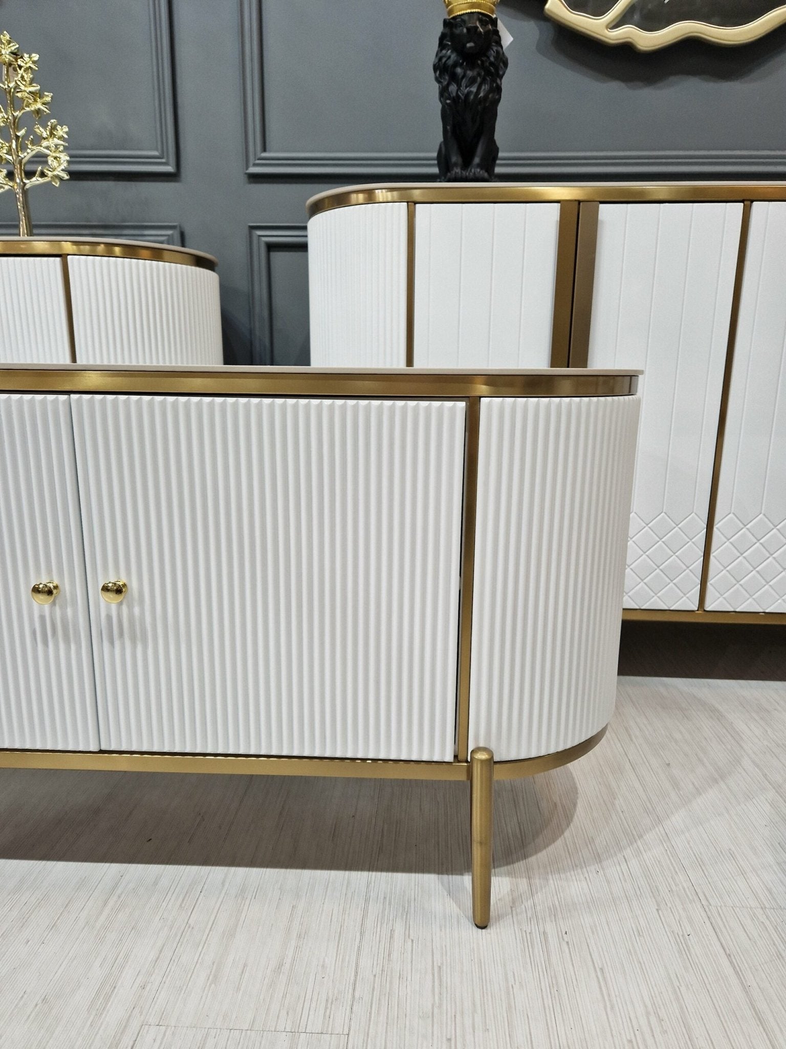 SZAFKA RTV NOWOCZESNA MARION BIAŁA / ZŁOTA PODSTAWA / AH