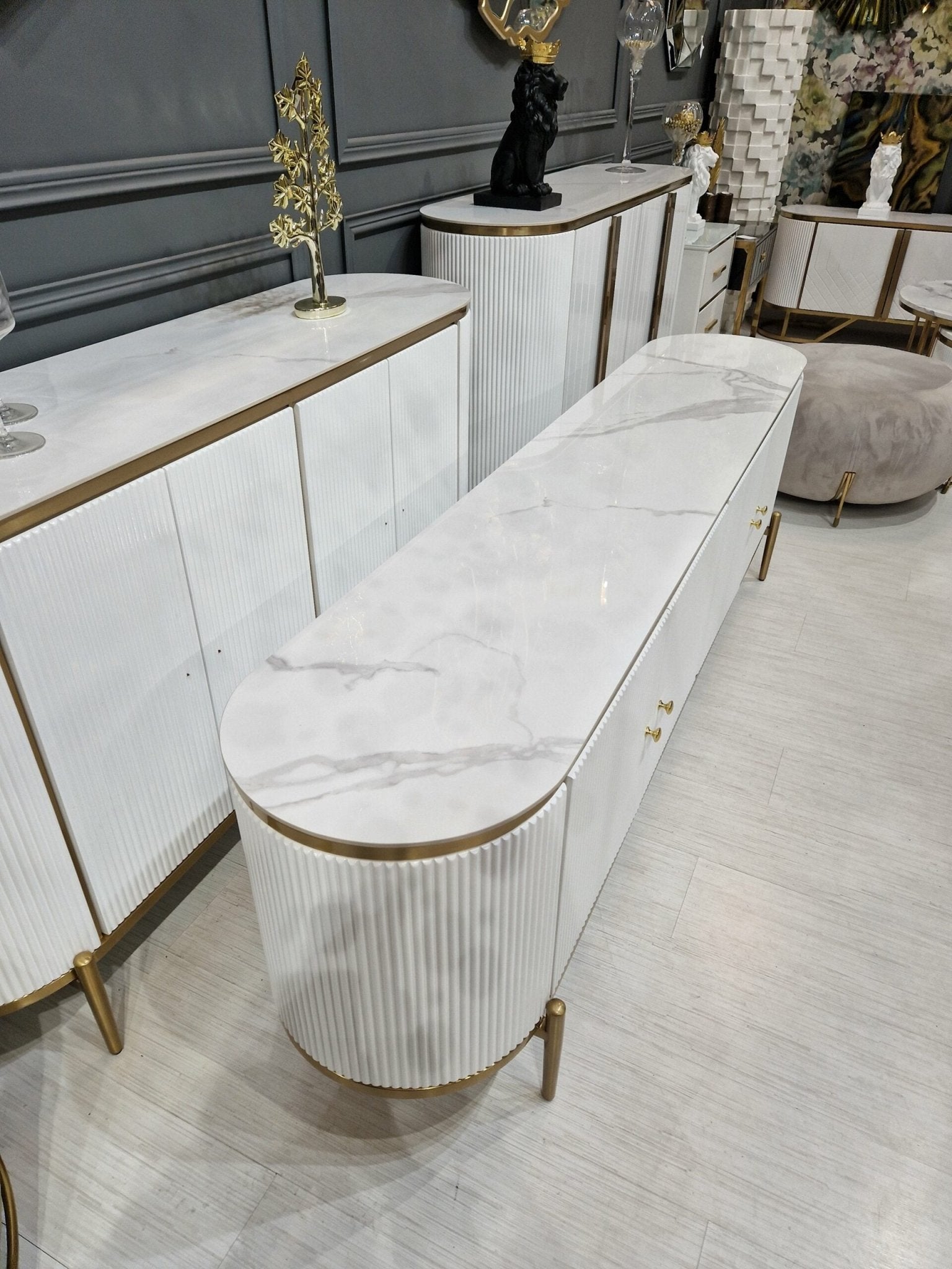 SZAFKA RTV NOWOCZESNA MARION BIAŁA / ZŁOTA PODSTAWA / AH