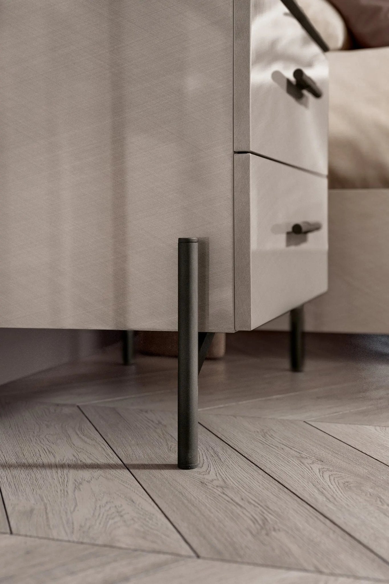 Włoska nowoczesna komoda 3 szufladowa SILVIA Status Italy