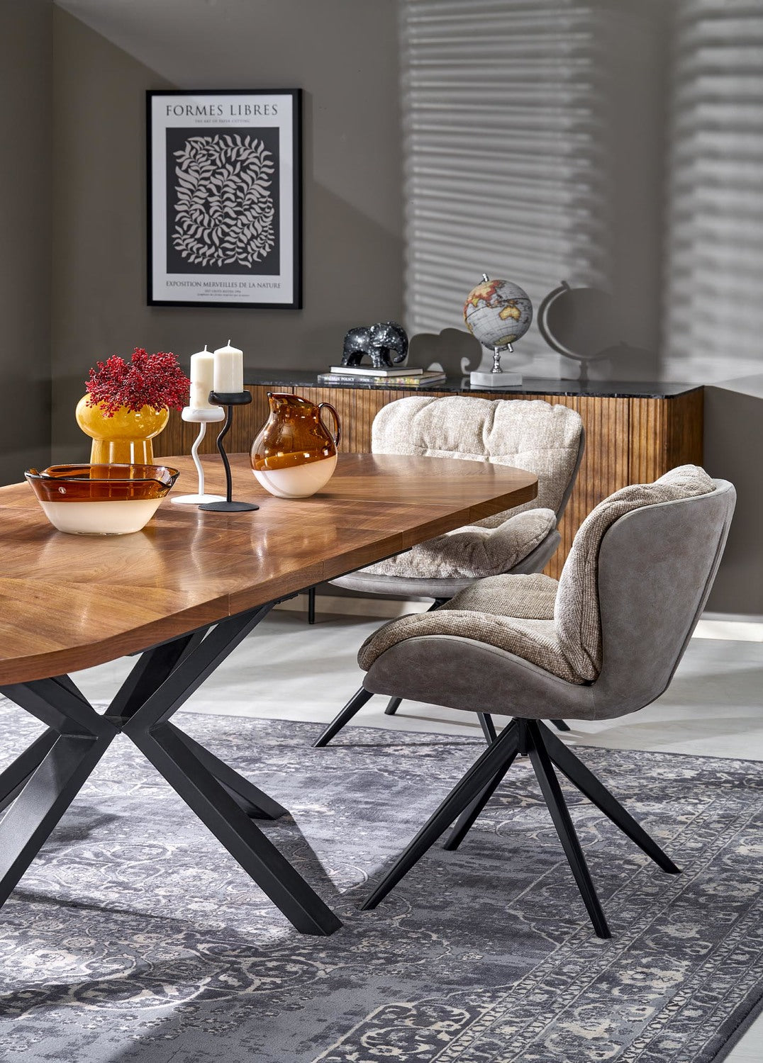 Stół do jadalni 180–300 cm z blatem MDF w naturalnej okleinie