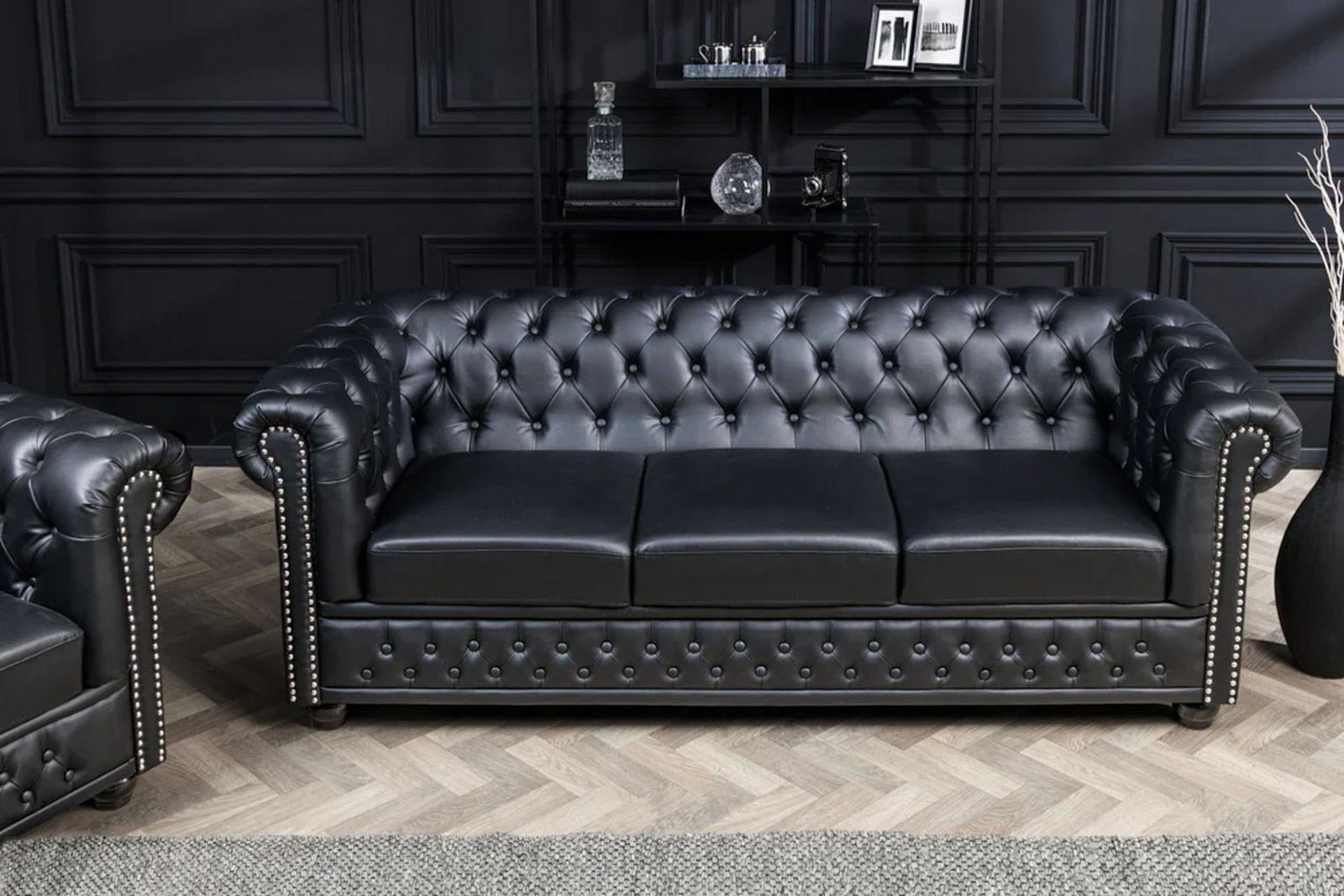 SOFA CHESTERFIELD 3 OSOBOWA IMITACJA SKÓRY CZARNA / 41447 / INVICTA INTERIOR