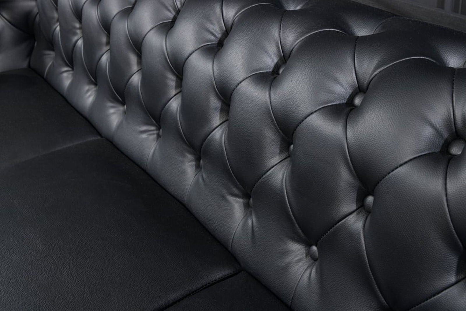 SOFA CHESTERFIELD 3 OSOBOWA IMITACJA SKÓRY CZARNA / 41447 / INVICTA INTERIOR