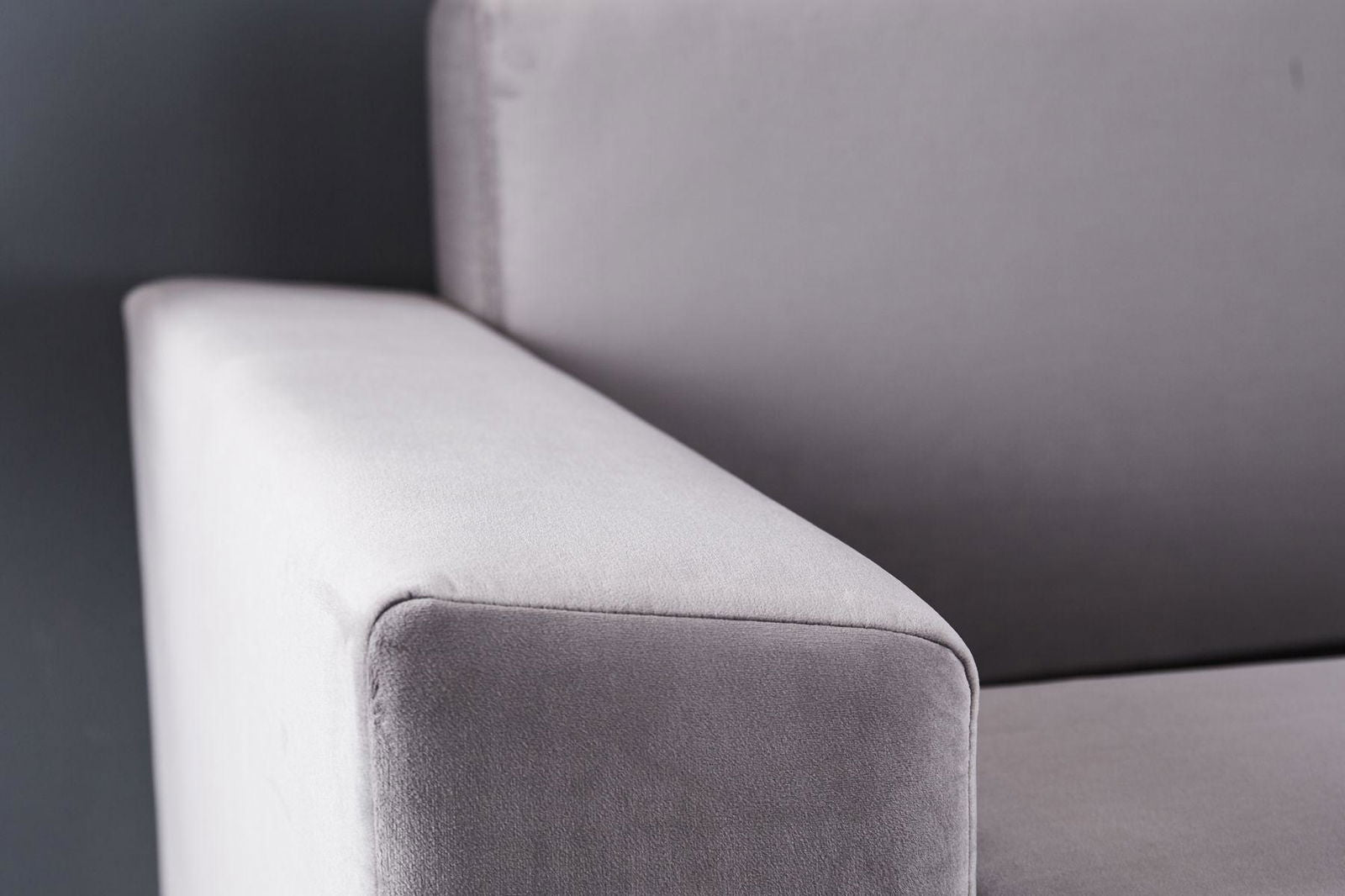 SOFA NAROŻNA Apartment szary aksamit / 39929 / INVICTA INTERIOR