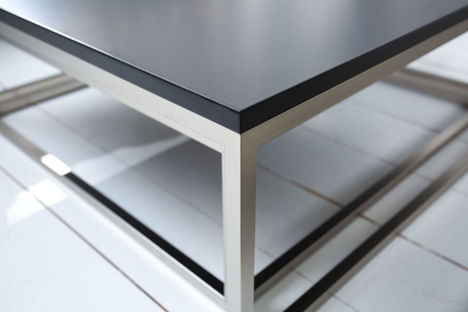 STOLIK ELEMENTS CZARNY  / 37118 / INVICTA INTERIOR