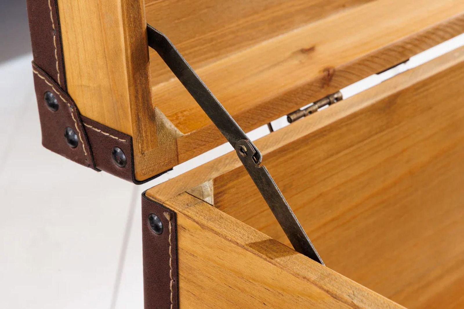 STOLIK KAWOWY DREWNO JODŁA 110 CM / 40886  / INVICTA INTERIOR
