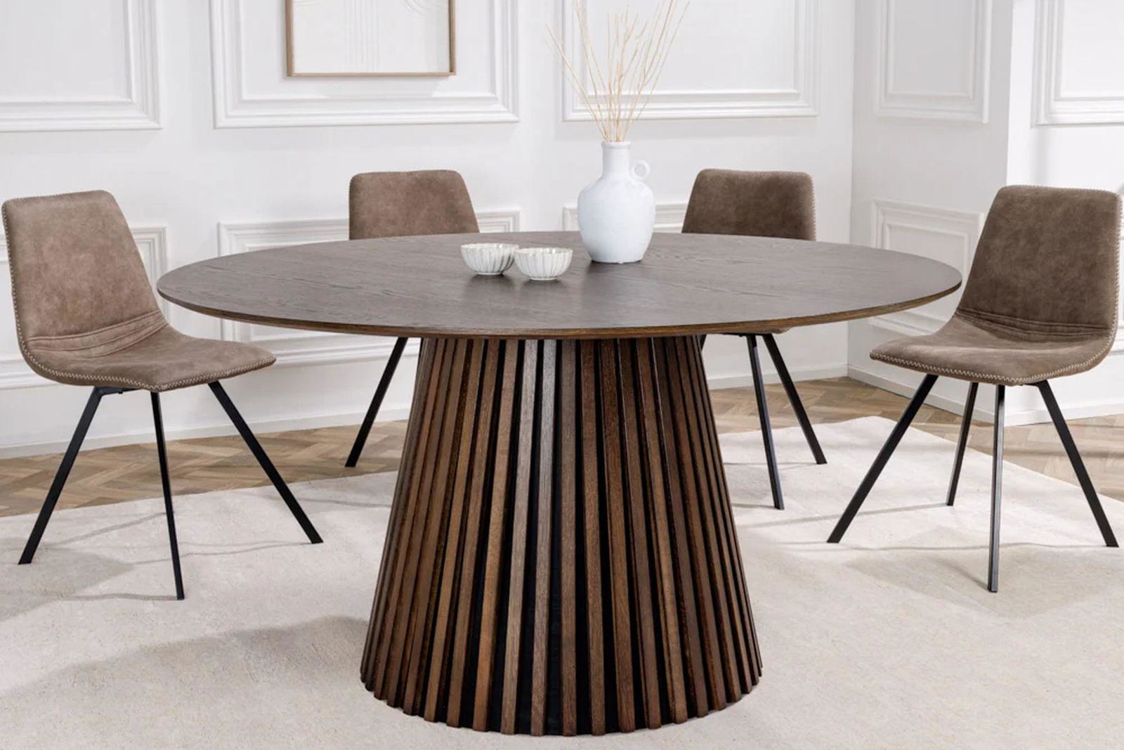 STÓŁ DO JADALNI CIEMNY DĄB 120 CM / 43434 / INVICTA INTERIOR