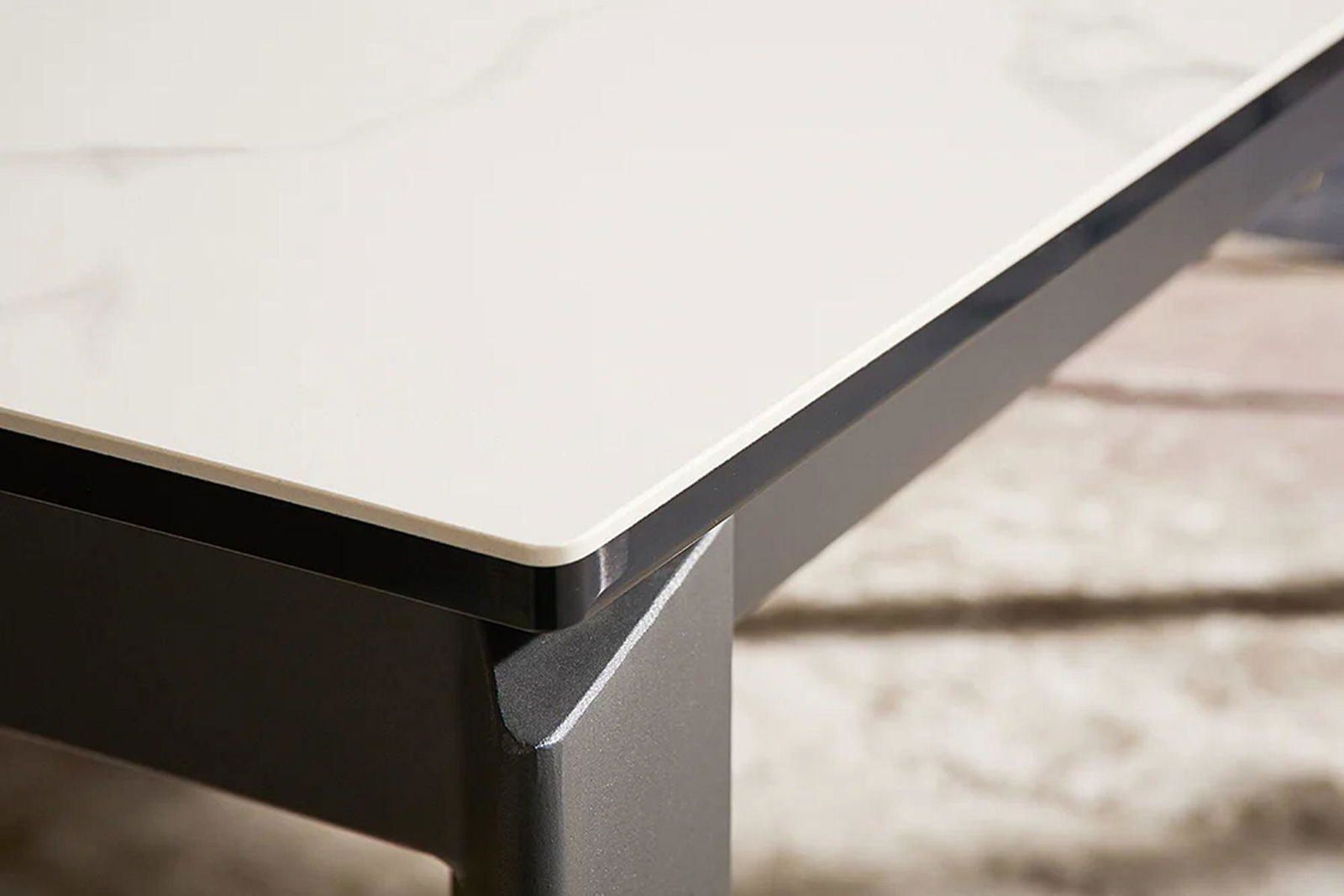 STÓŁ ROZKŁADANY OPTYKA BIAŁY MARMUR 180-240 cm / 41453  / INVICTA INTERIOR
