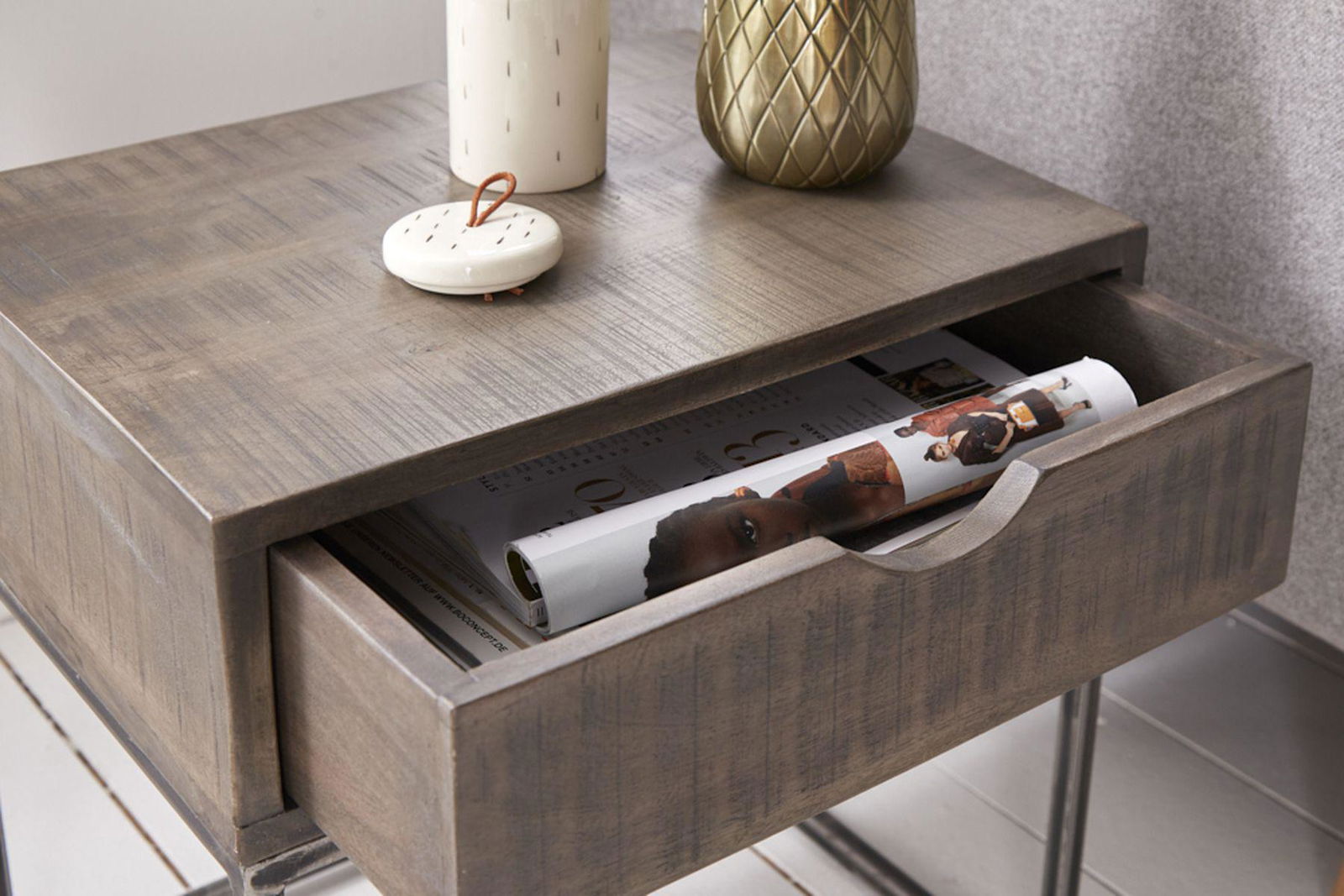 SZAFKA NOCNA IRON CRAFT 45 CM NATURALNE MANGO SZARA / 39590 / INVICTA INTERIOR