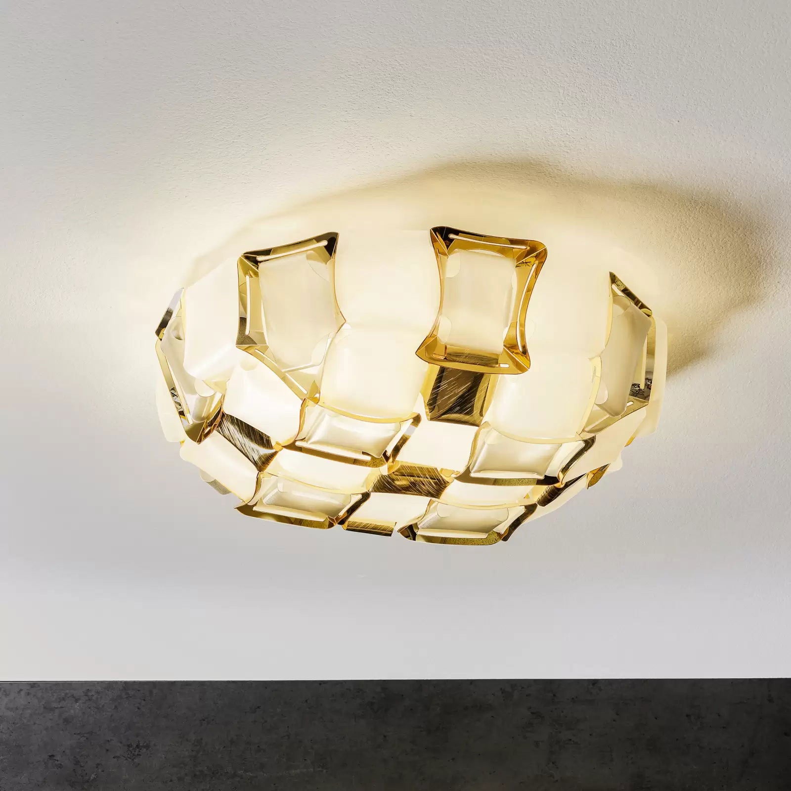Slamp Mida lampa ścienna, 50 cm, biało-złota