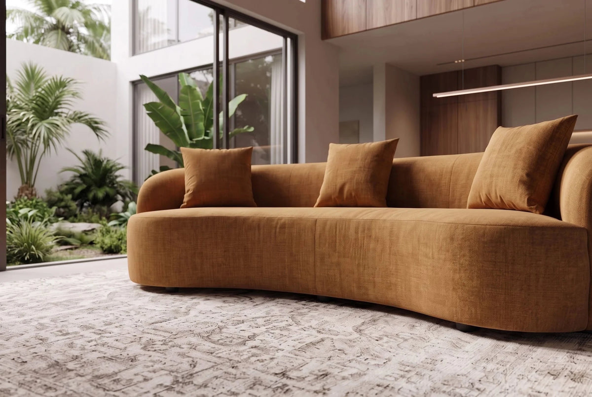 Żółta sofa ATELIER 230 cm z aksamitną tapicerką i zaokrąglonymi kształtami do salonu