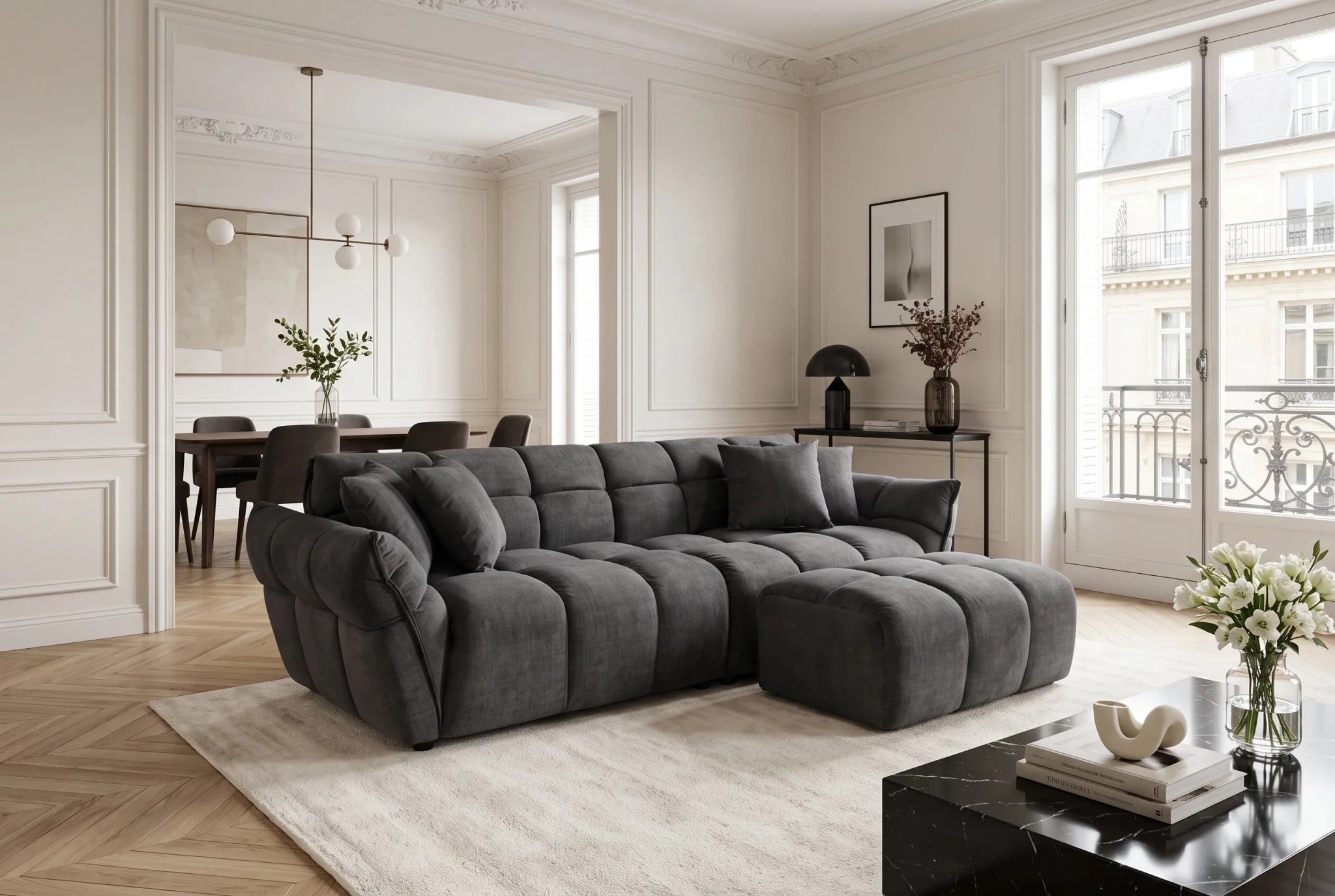 Ciemnoszara sofa CLOUD w tkaninie velvet o zaokrąglonej formie do nowoczesnego salonu