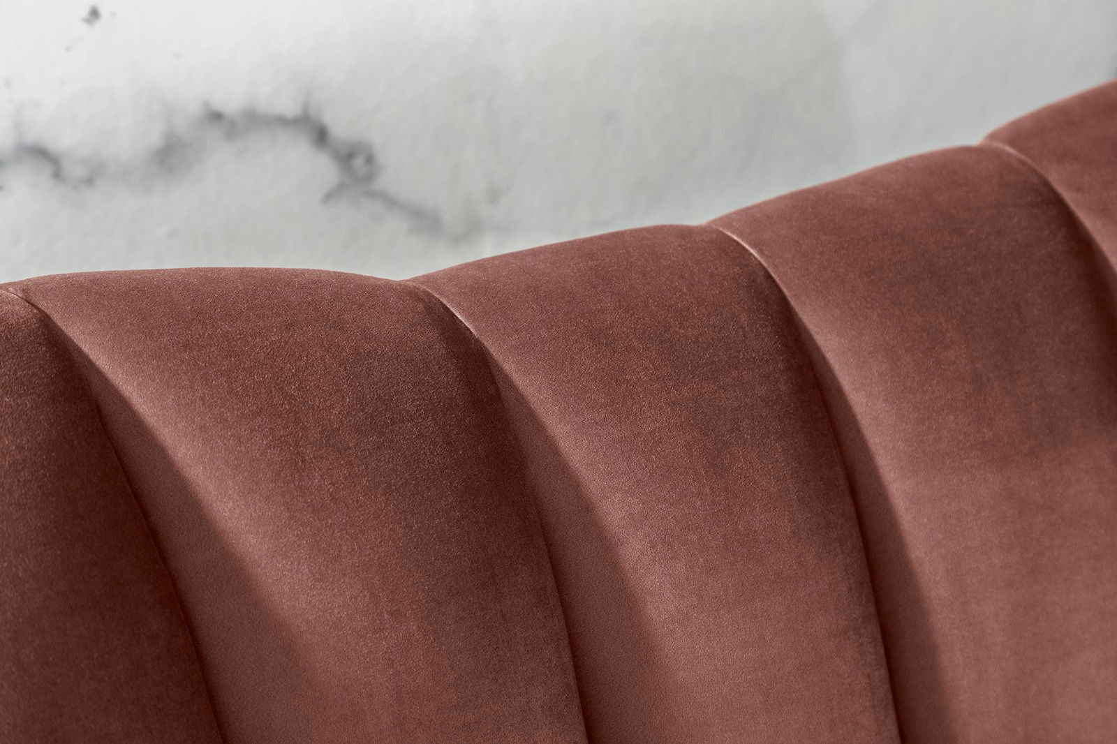 Sofa Arielle 220 cm różowy aksamit / 40750 / INVICTA INTERIOR