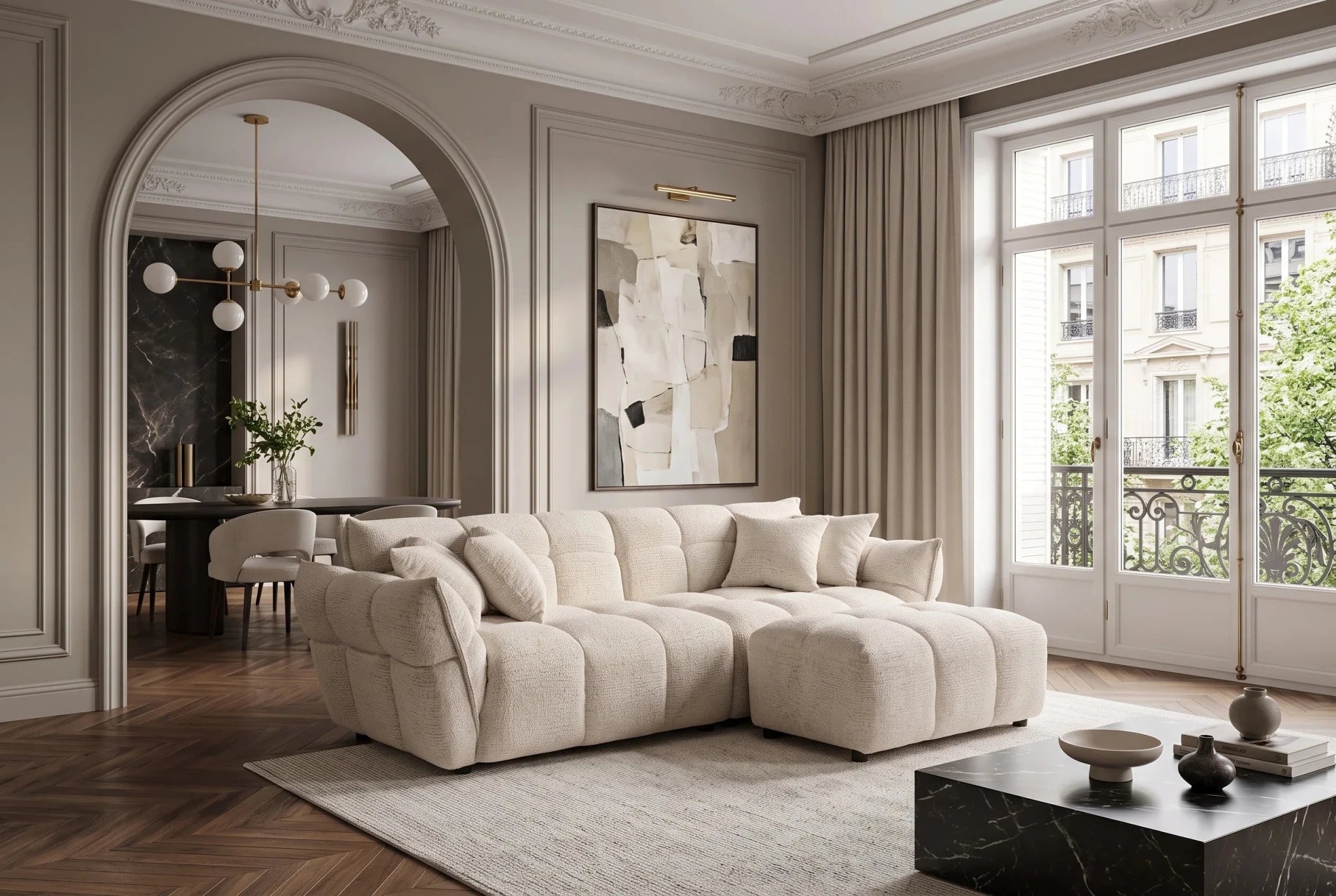 Beżowa sofa CLOUD w tkaninie boucle o miękkiej zaokrąglonej formie do nowoczesnego salonu