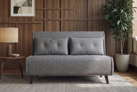 Szara sofa z funkcją spania 140 cm w tkaninie aksamitu z drewnianymi nóżkami i poduszkami